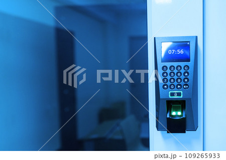Fingerprint machine server room safety . Fingerprint machine server room safety . 109265933