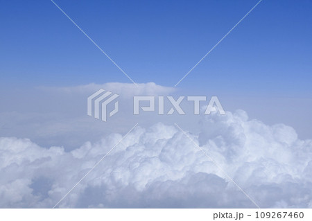 飛行機から見た4月の雲 飛行機から見た4月の雲 109267460