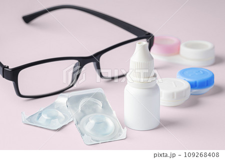 accessories on pink background accessories on pink background 109268408