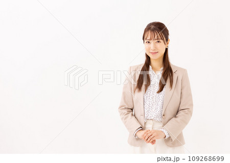 ビジネス　女性　ポートレート 109268699