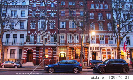 ロンドンの街並み 109270181