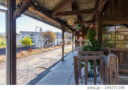 わたらせ渓谷鉄道「上神梅」駅の風景 109271190