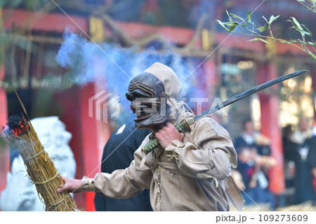節分祭の姥鬼　長田神社古式追儺式　全ての災を払い清めて祈り踊る 109273609