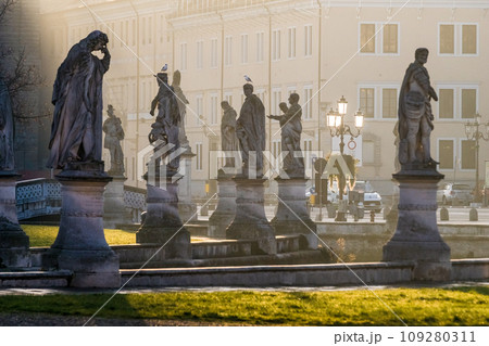 Prato della Valle square in Padova, Italy 109280311