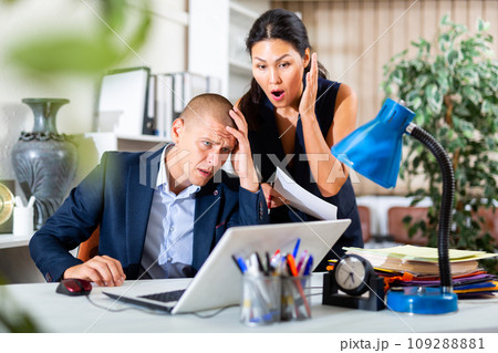 Unhappy chief screaming to upset manager Unhappy chief screaming to upset manager 109288881