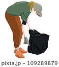 Woman grab a litter 109289879