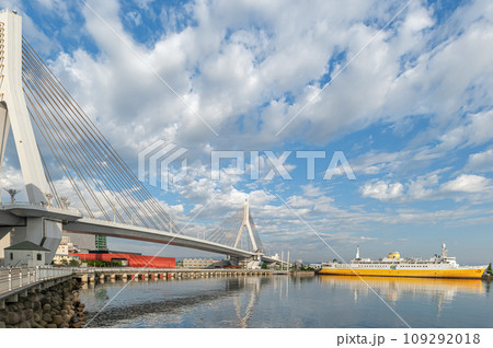 【青森港：青森ベイエリア】青森駅周辺ベイエリアはプロポーズの聖地 109292018
