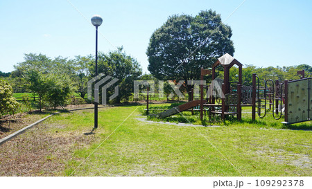 公園のある風景（静岡県富士市大淵公園） 109292378