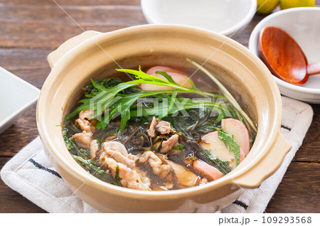 豚と水菜の塩昆布鍋 豚と水菜の塩昆布鍋 109293568