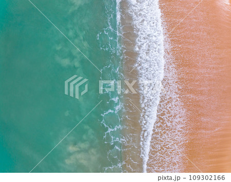 Beautiful waves sea surface in sunny day summer background, Amazing seascape, Top view beach sea background 109302166