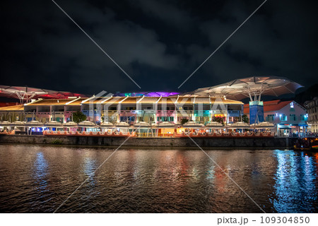 シンガポールクラークキーのとても美しい夜景 109304850