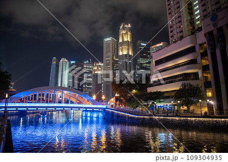 シンガポールのとても美しい夜景 シンガポールのとても美しい夜景 109304935