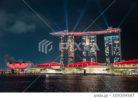 シンガポールのとても美しい夜景 シンガポールのとても美しい夜景 109304987
