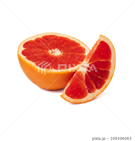 Pink ripe grapefruit slice on white isolated background 109306063
