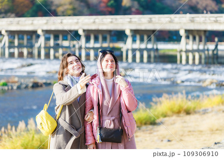 京都観光  インバウンド  外国人観光客 109306910