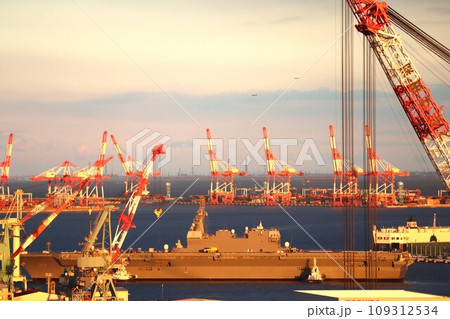 護衛艦いずも 護衛艦いずも 109312534