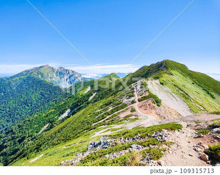夏の爺ヶ岳登山(爺ヶ岳南峰~中峰) 夏の爺ヶ岳登山(爺ヶ岳南峰~中峰) 109315713