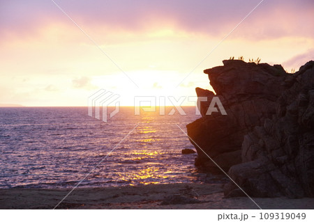 日本海 粟島付近の夕焼け 日本海 粟島付近の夕焼け 109319049