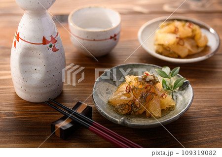 松前漬けと日本酒 109319082