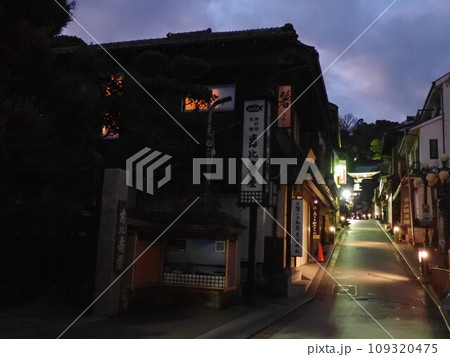 夜の江ノ島 109320475