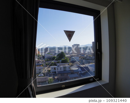 ホテルの部屋から 秋田市街の眺め ホテルの部屋から 秋田市街の眺め 109321440