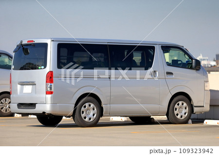 ワンボックスカー 109323942