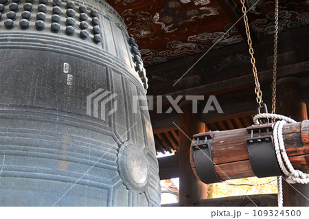 歴史が刻まれた京都市東山区 方広寺の釣鐘 109324500