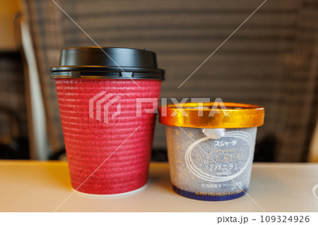 シンカンセンスゴクカタイアイス 109324926