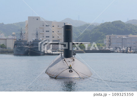 海上自衛隊はるしお型潜水艦（正面） 109325350