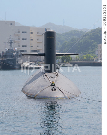 海上自衛隊はるしお型潜水艦（正面） 109325351