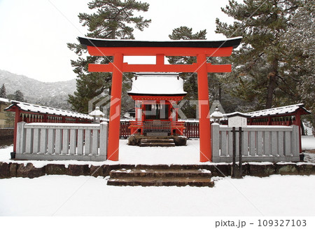 宮島の雪景色 宮島の雪景色 109327103