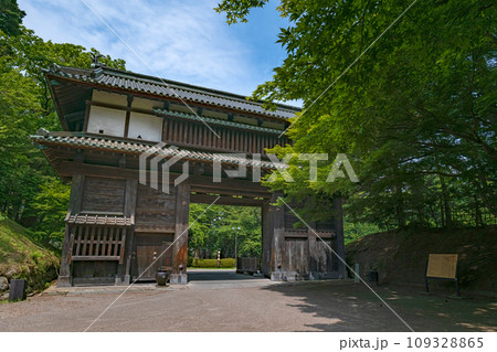 青森 弘前城 二の丸南門 109328865