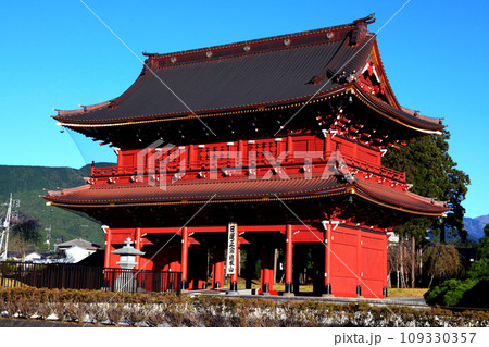 静岡県　「大石寺」三門 109330357