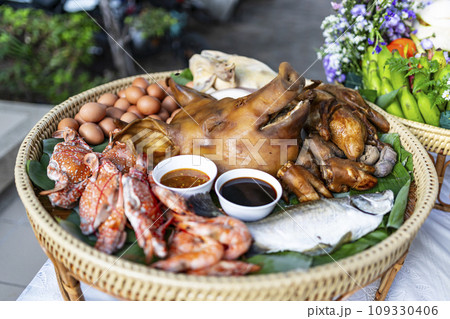 Sacrificial items used to pay homage to deities that take care of and preserves a house or residence Thai people believe that if you pay homage to a shrine you will receive good things come into life. 109330406