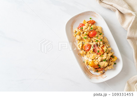 stir-fried tomatoes with egg on plate stir-fried tomatoes with egg on plate 109331455