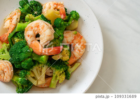 stir-fried broccoli with shrimps stir-fried broccoli with shrimps 109331689