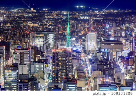 名古屋市、ミッドランドスクエアから眺める中部電力ミライタワーの夜景（旧名古屋テレビ塔） 109331809