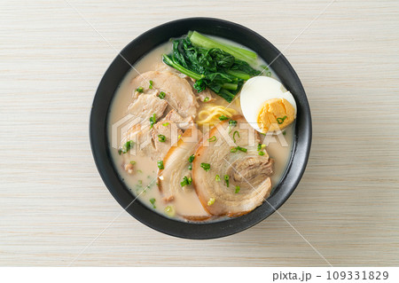 Ramen noodles in pork bone soup with roast pork and egg 109331829