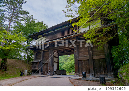 青森 弘前城 二の丸東門(東内門) 青森 弘前城 二の丸東門(東内門) 109332696