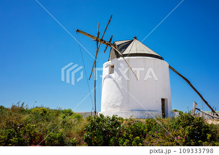 Old mill of Vejer de la Frontera, Spain, Andalusia region, Costa de la Luz, Cadiz district, White Towns, Iberian Peninsula, Old town. Ruta de los Pueblos Blancos Old mill of Vejer de la Frontera, Spain, Andalusia region, Costa de la Luz, Cadiz district, White Towns, Iberian Peninsula, Old town. Ruta de los Pueblos Blancos 109333798