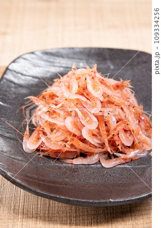 美味しい駿河湾産の生桜海老 美味しい駿河湾産の生桜海老 109334256