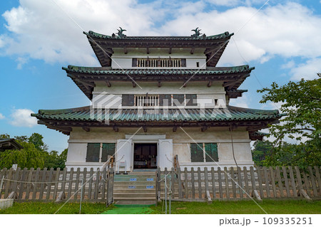 青森 弘前城 本丸天守の風景 青森 弘前城 本丸天守の風景 109335251
