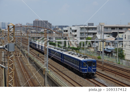 東北本線 北浦和付近 臨時列車12系客車 109337412
