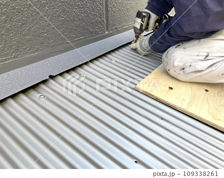 ステンレス製の波板に張り替え ステンレス製の波板に張り替え 109338261