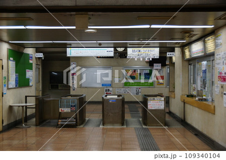 長野電鉄の風景 市役所前駅 長野電鉄の風景 市役所前駅 109340104