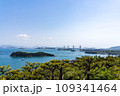 鷲羽山展望台からの瀬戸大橋と瀬戸内海の海と空 109341464