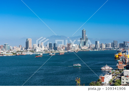 高雄灯台から見る高雄の町並み 台湾 高雄市 高雄灯台から見る高雄の町並み 台湾 高雄市 109341906