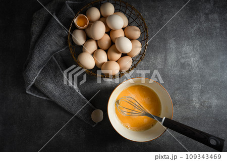 eggs in a bowl eggs in a bowl 109343469