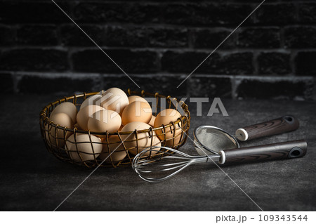 eggs in a basket 109343544