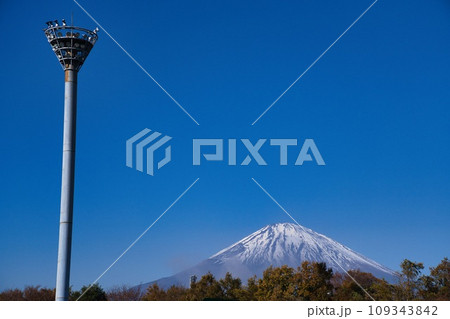 足柄SAから見た富士山 109343842